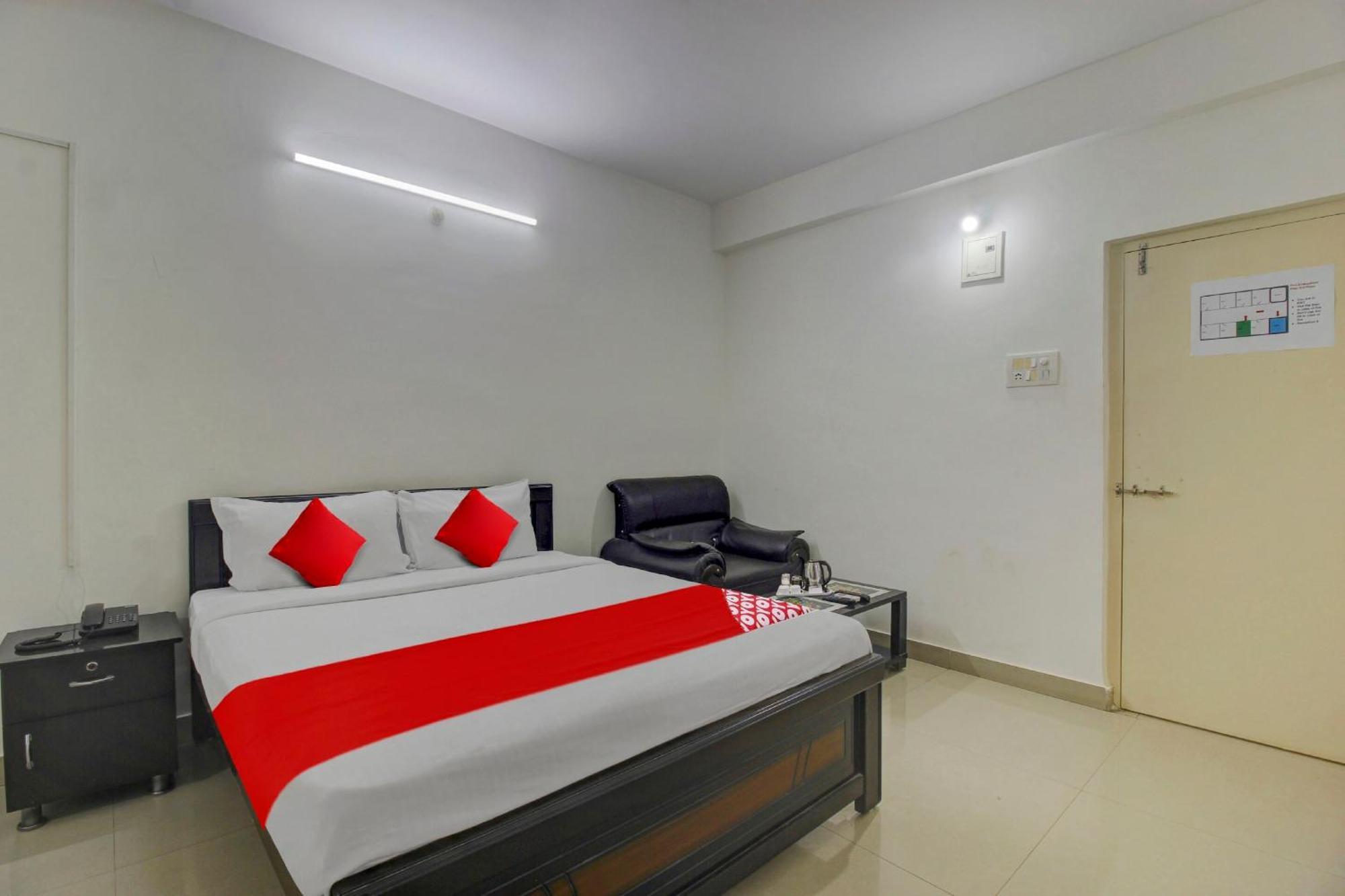 Hotel O Stay U Like Hotel'S Hyderabad Esterno foto