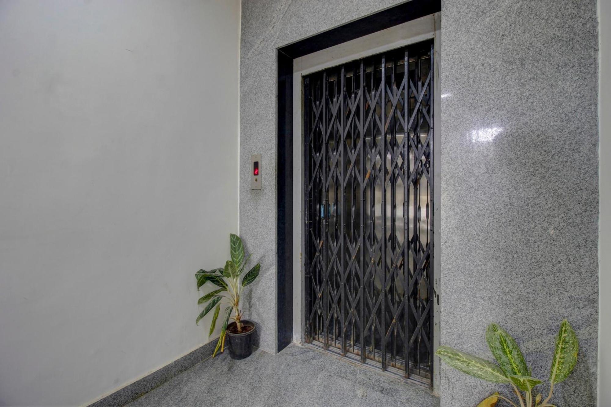 Hotel O Stay U Like Hotel'S Hyderabad Esterno foto