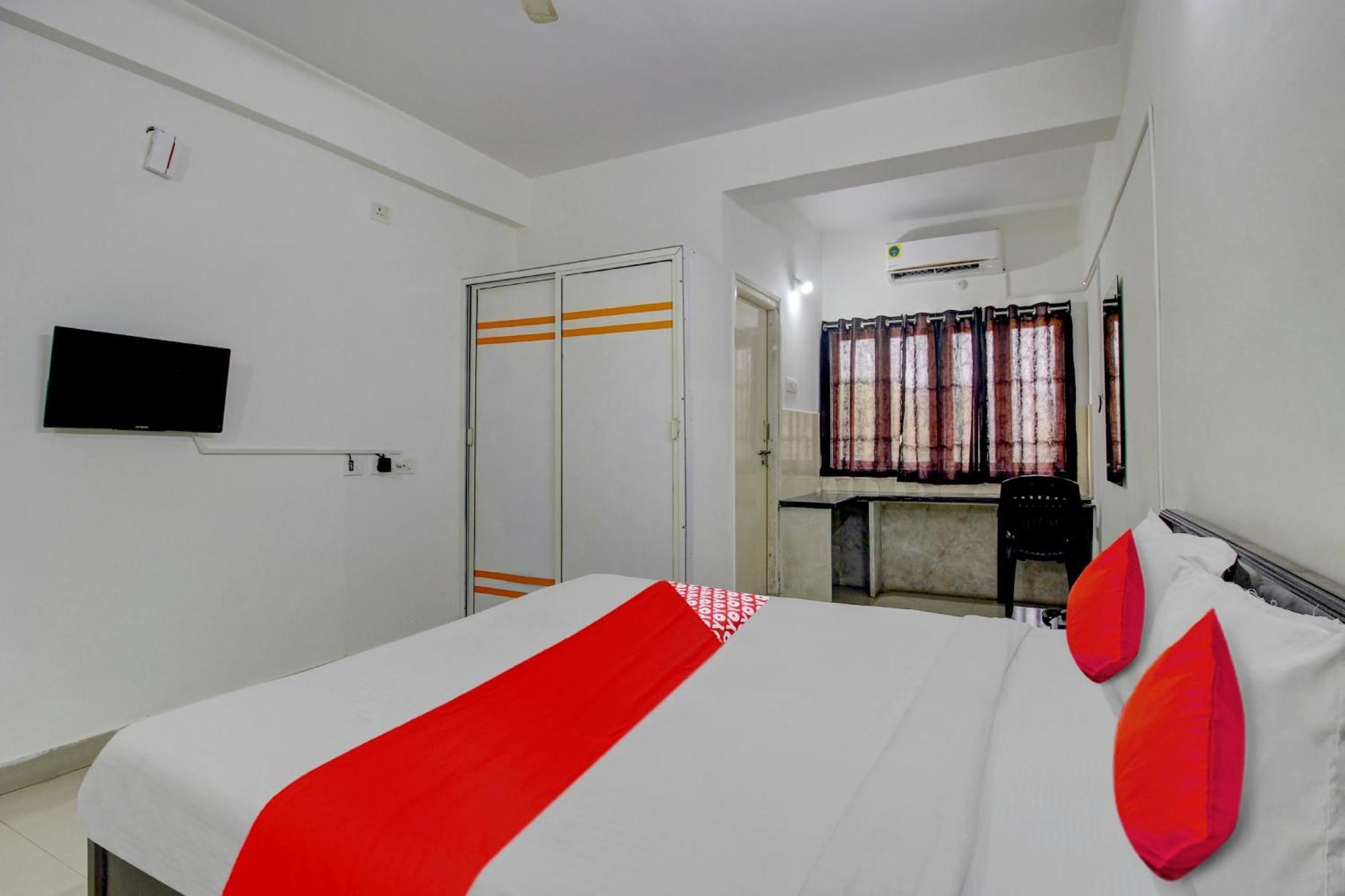 Hotel O Stay U Like Hotel'S Hyderabad Esterno foto