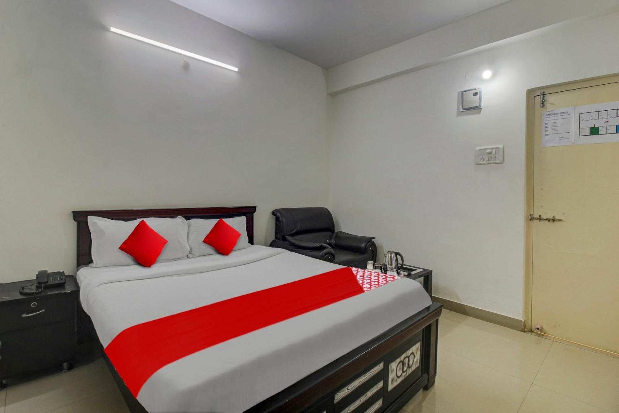 Hotel O Stay U Like Hotel'S Hyderabad Esterno foto