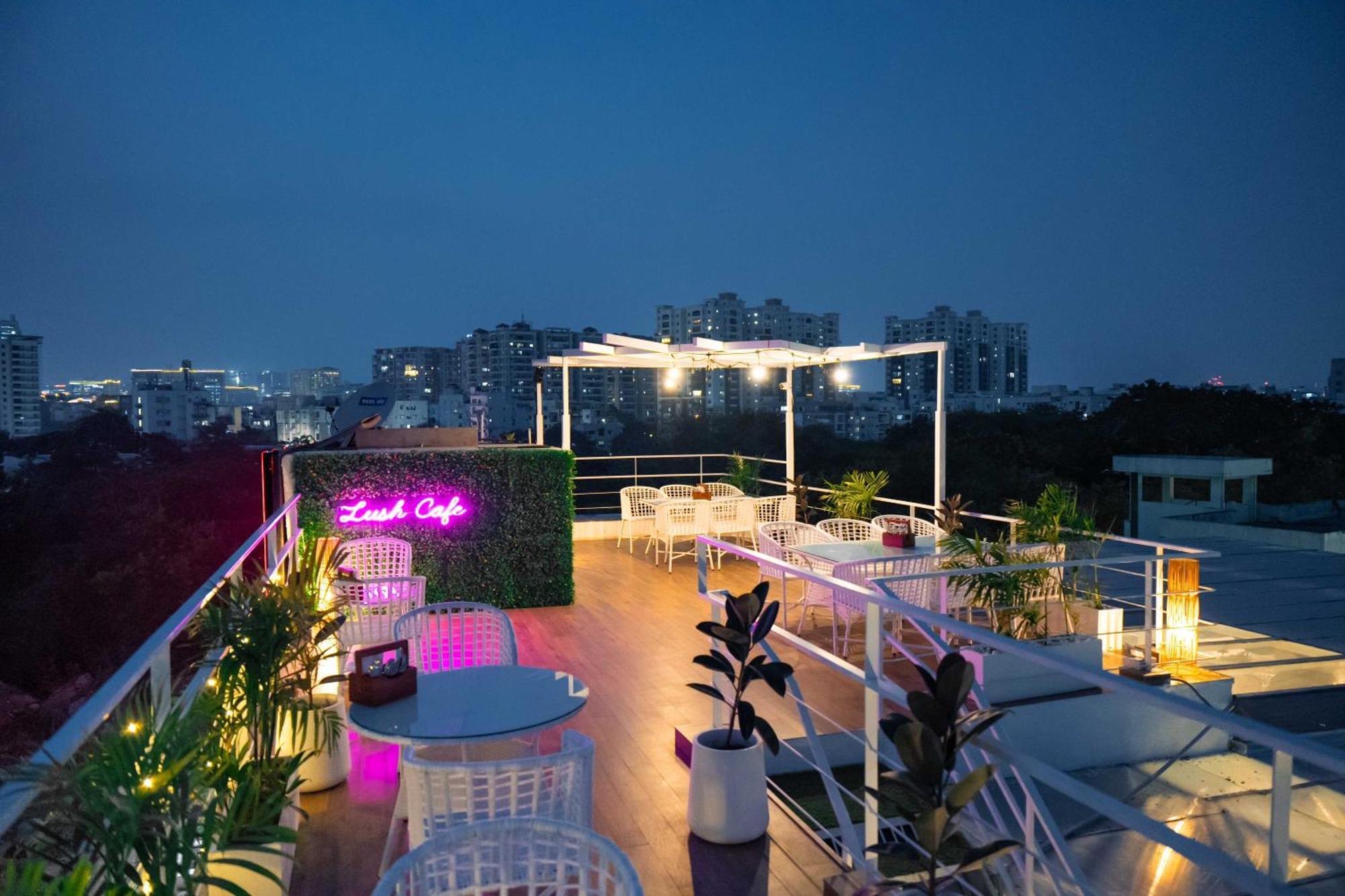 Hotel O Stay U Like Hotel'S Hyderabad Esterno foto
